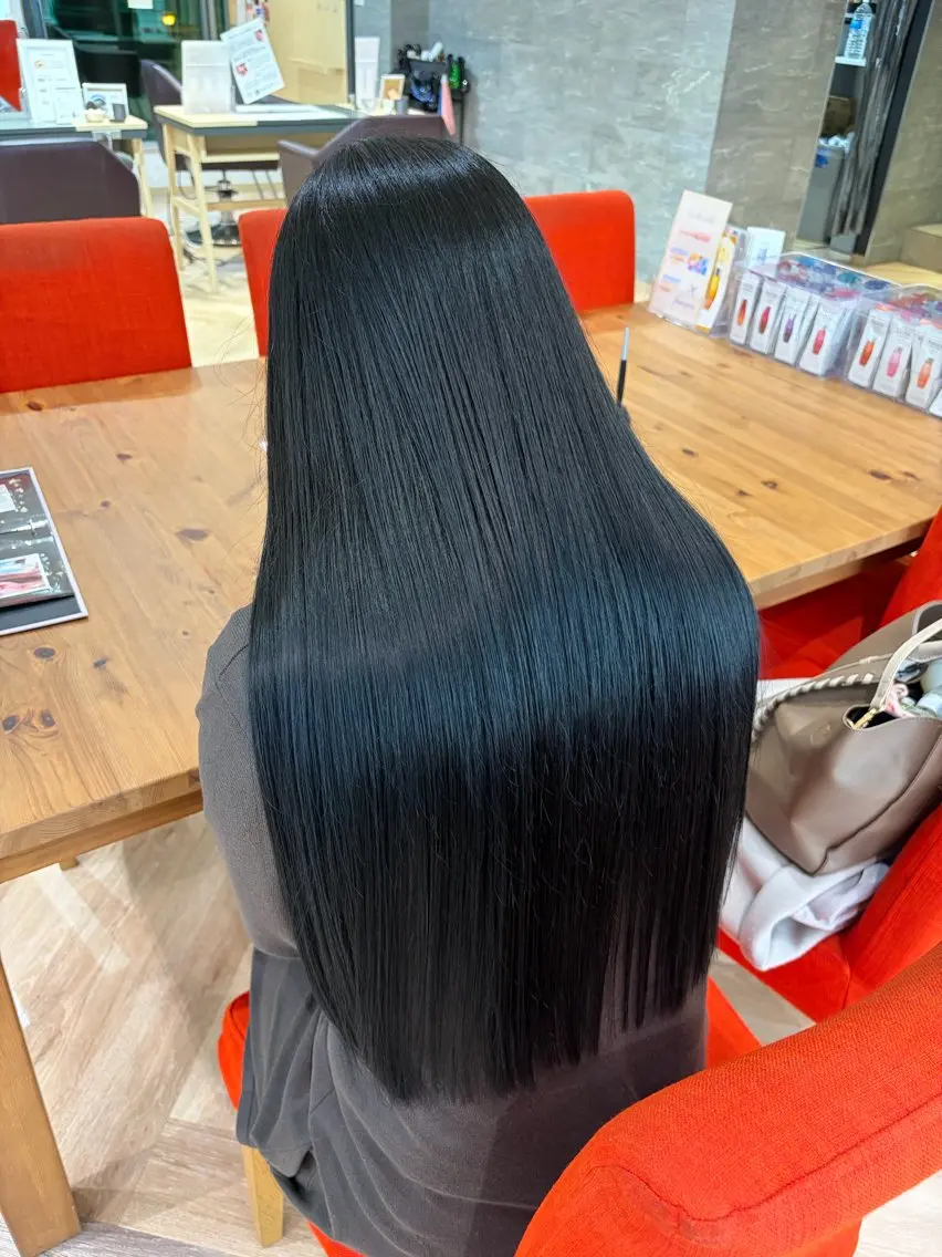ロング カラー 黒髪 加藤 千穂のヘアスタイル