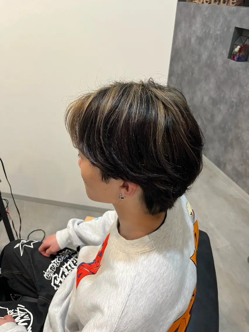 カラー メンズ メンズハイライト ハイライトカラー 小島 悠樹のヘアスタイル