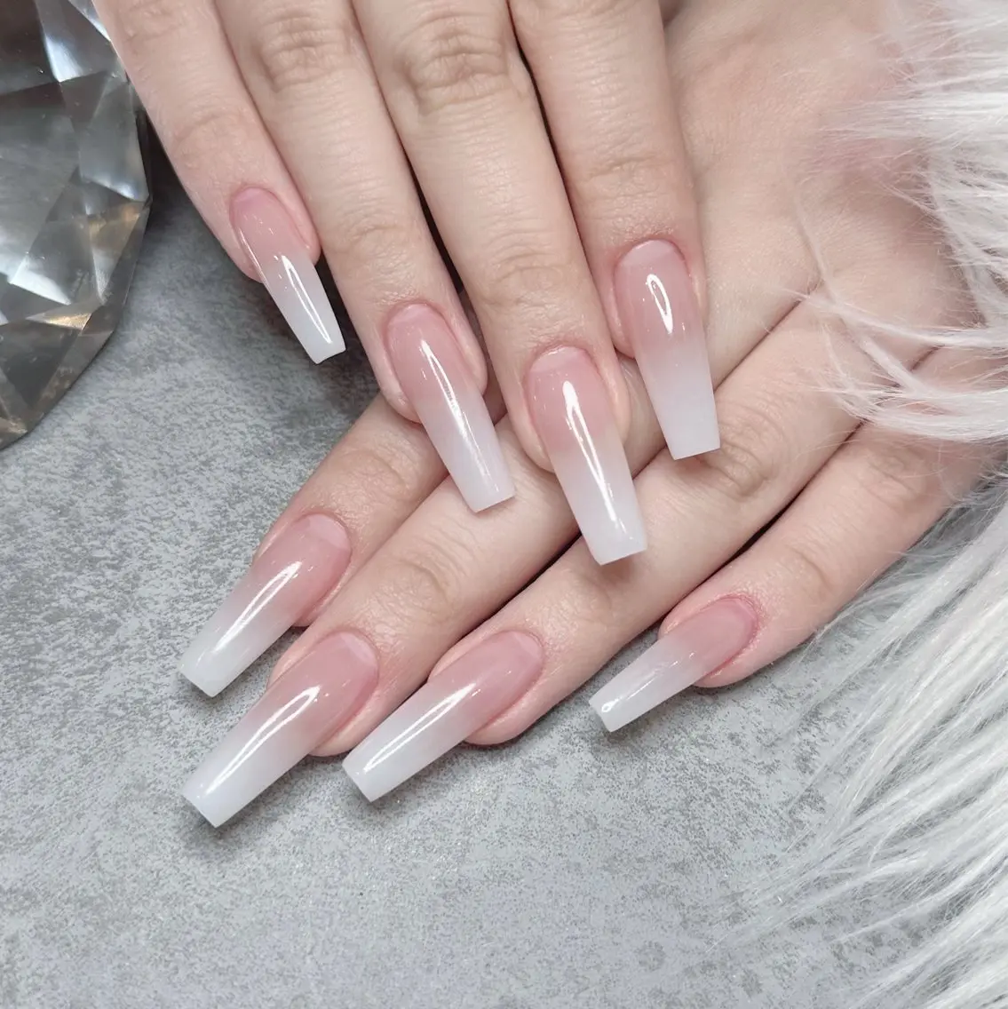 ネイル ロングネイル EMU NAILのネイルデザイン