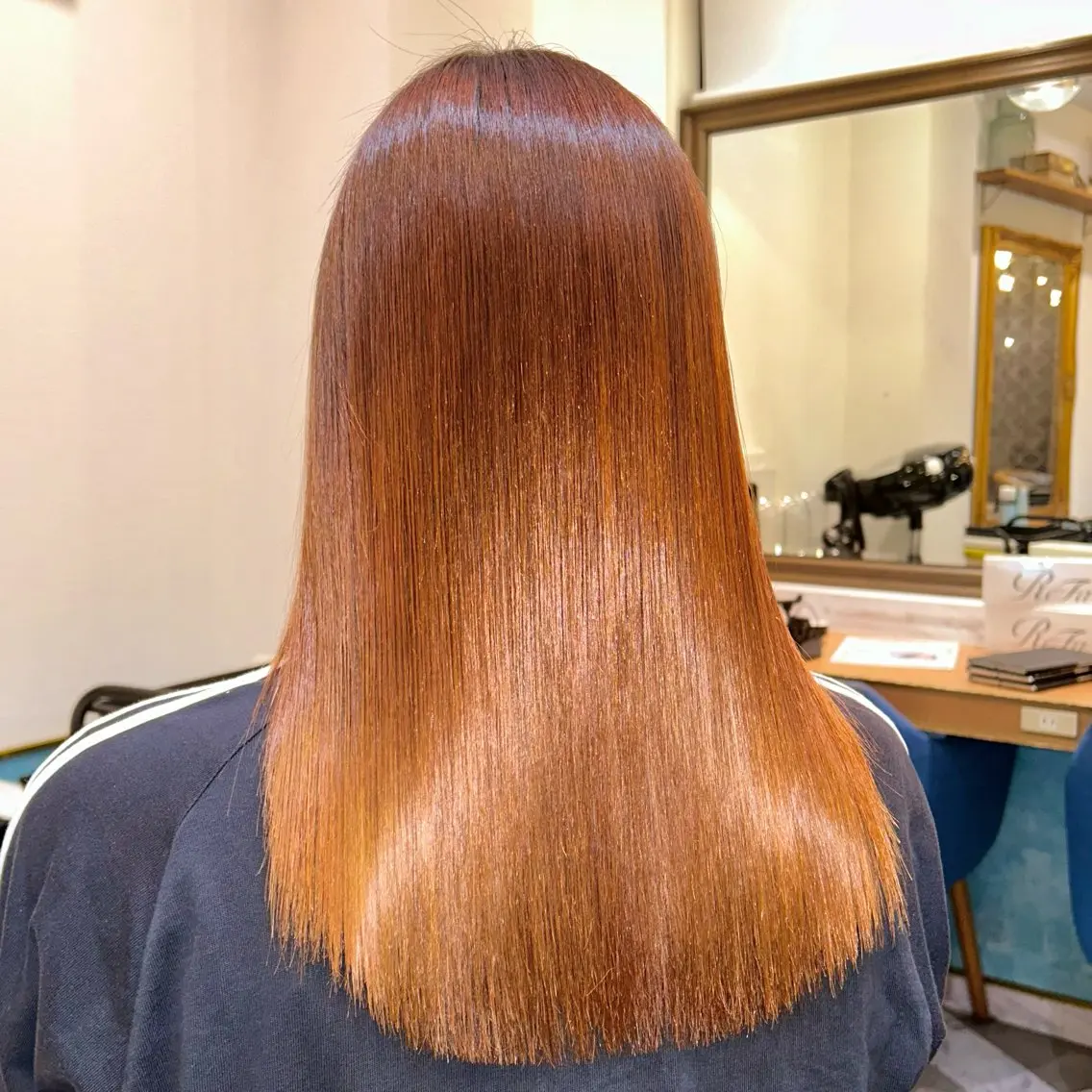 セミロング カラー 縮毛矯正 髪質改善【縮毛矯正】 北千住 田邉 澪のヘアスタイル