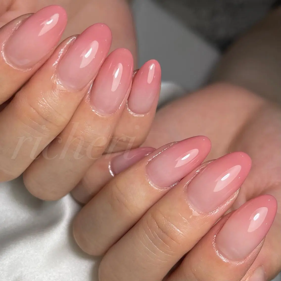 ミディアム ネイル ハンドネイル richeri beautyのネイルデザイン