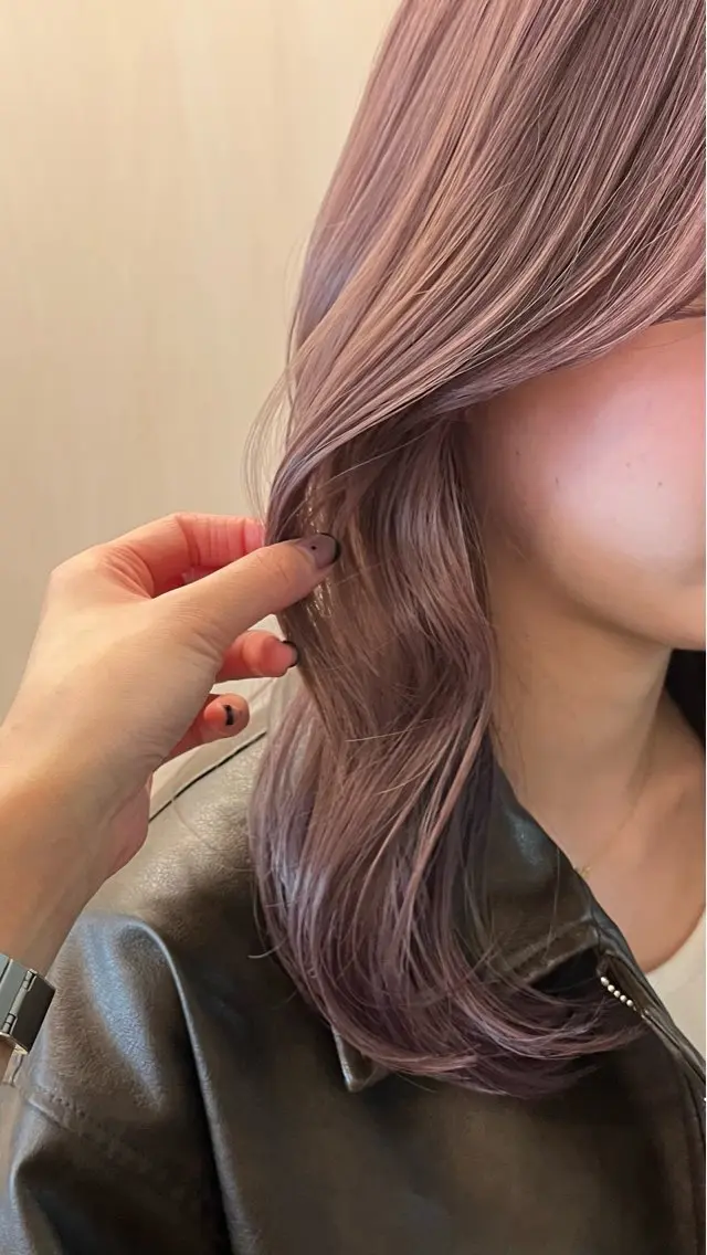 カラー グレージュ ラベンダーカラー ラベンダーグレージュ ラベンダーグレー ヘアカラー Naotsuka Yui 🌺のヘアスタイル