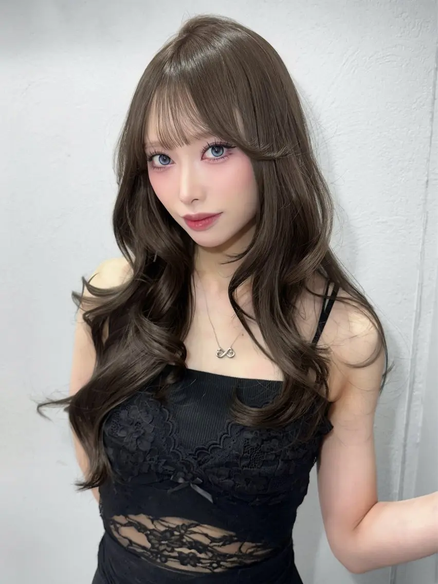 ロング カット ヘアカラー 𝑴𝑶𝑲𝑨渋谷 トレンド韓国ヘア🩷のヘアスタイル