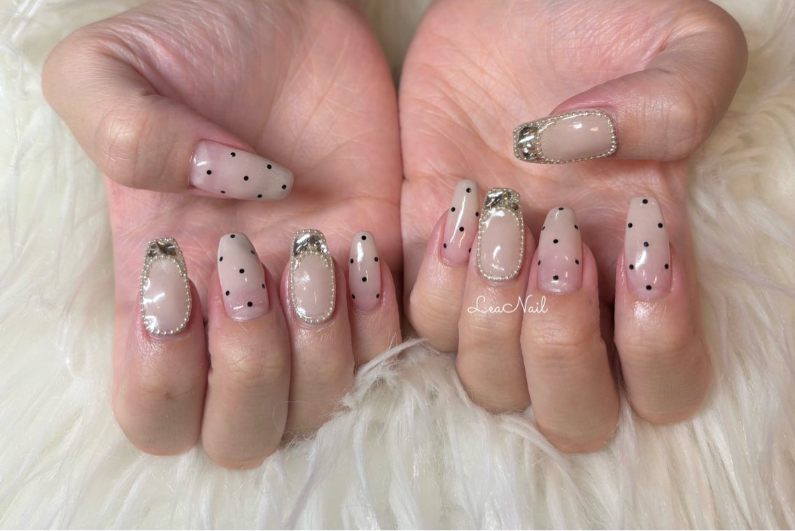 ネイル ドット Lea Nailのネイルデザイン