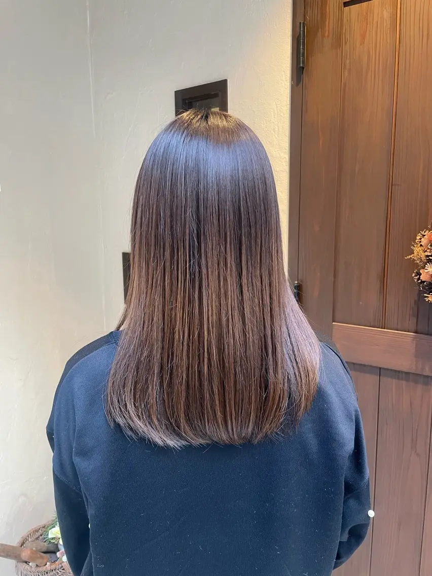 ミディアム カット 大庭 萌瑚のヘアスタイル