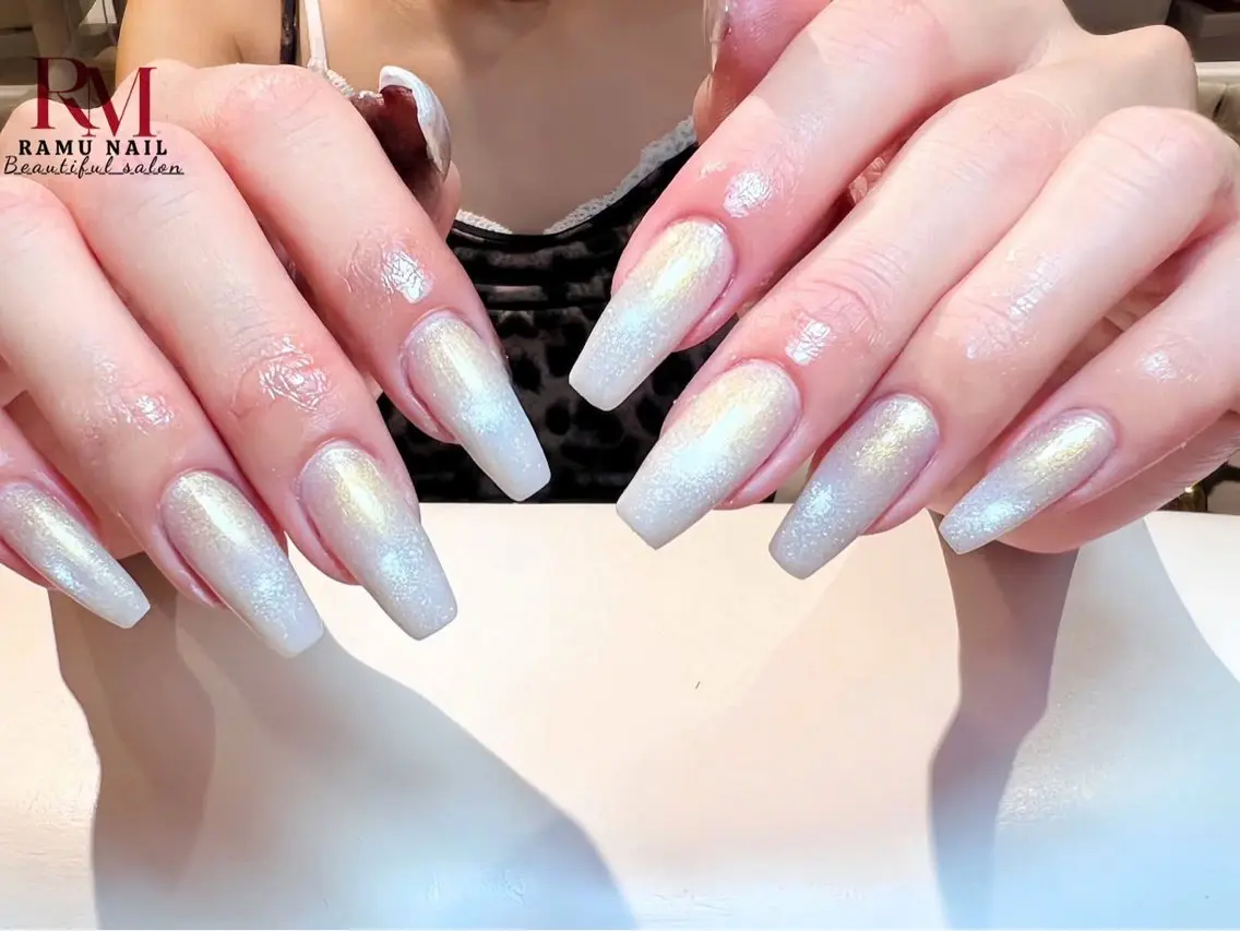 ネイル キラキラネイル マグネットネイル ミラーネイル ピンク 夏ネイル ハンドネイル RAMU Nail 恵比寿店のネイルデザイン