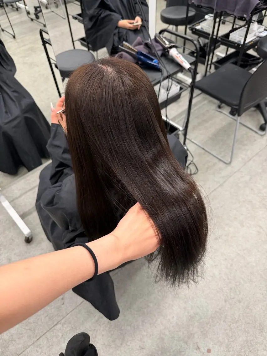 カラー 透明感カラー🫧 EMAのヘアスタイル