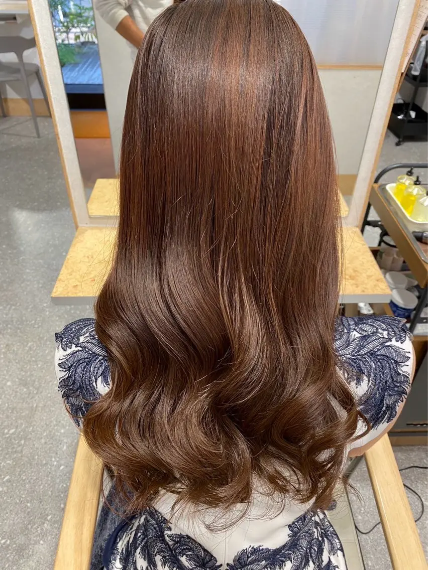 ロング カラー 上山 結菜のヘアスタイル