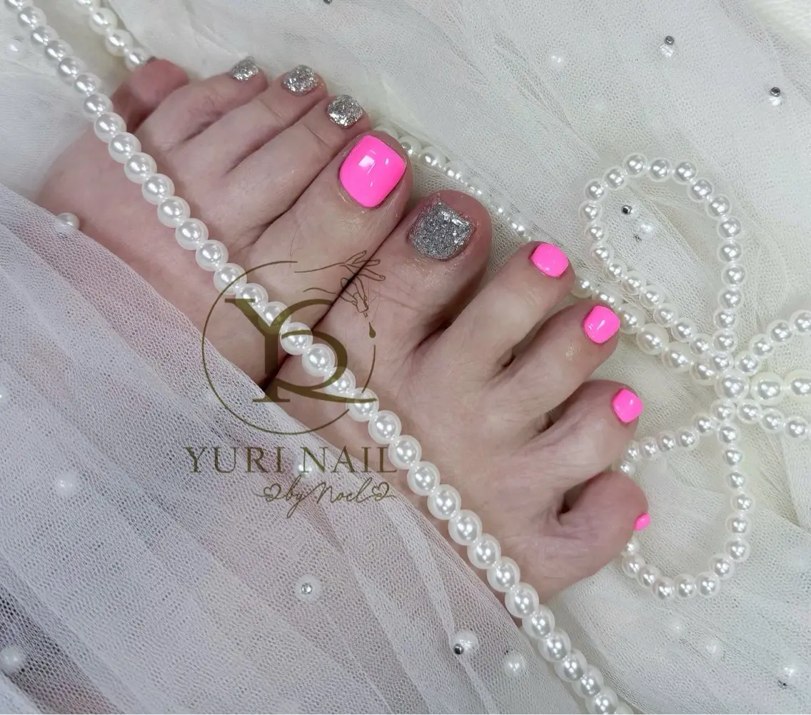 ネイル ハンドネイル フットネイル ハンドケア YURI Nail NARITAのネイルデザイン