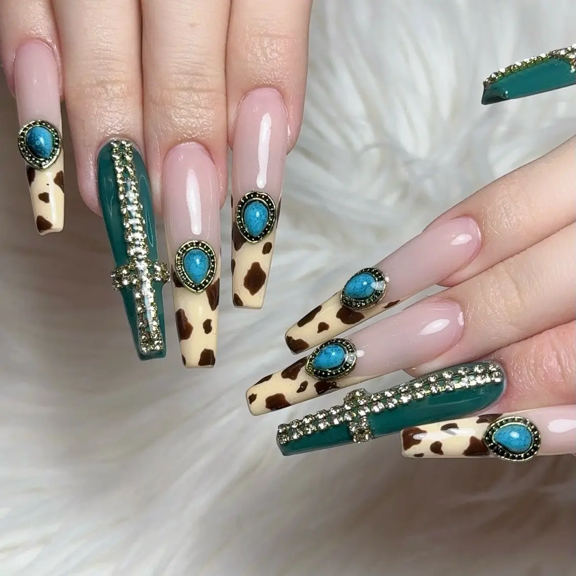 ネイル Nail salon EM（エム）諸星のネイルデザイン
