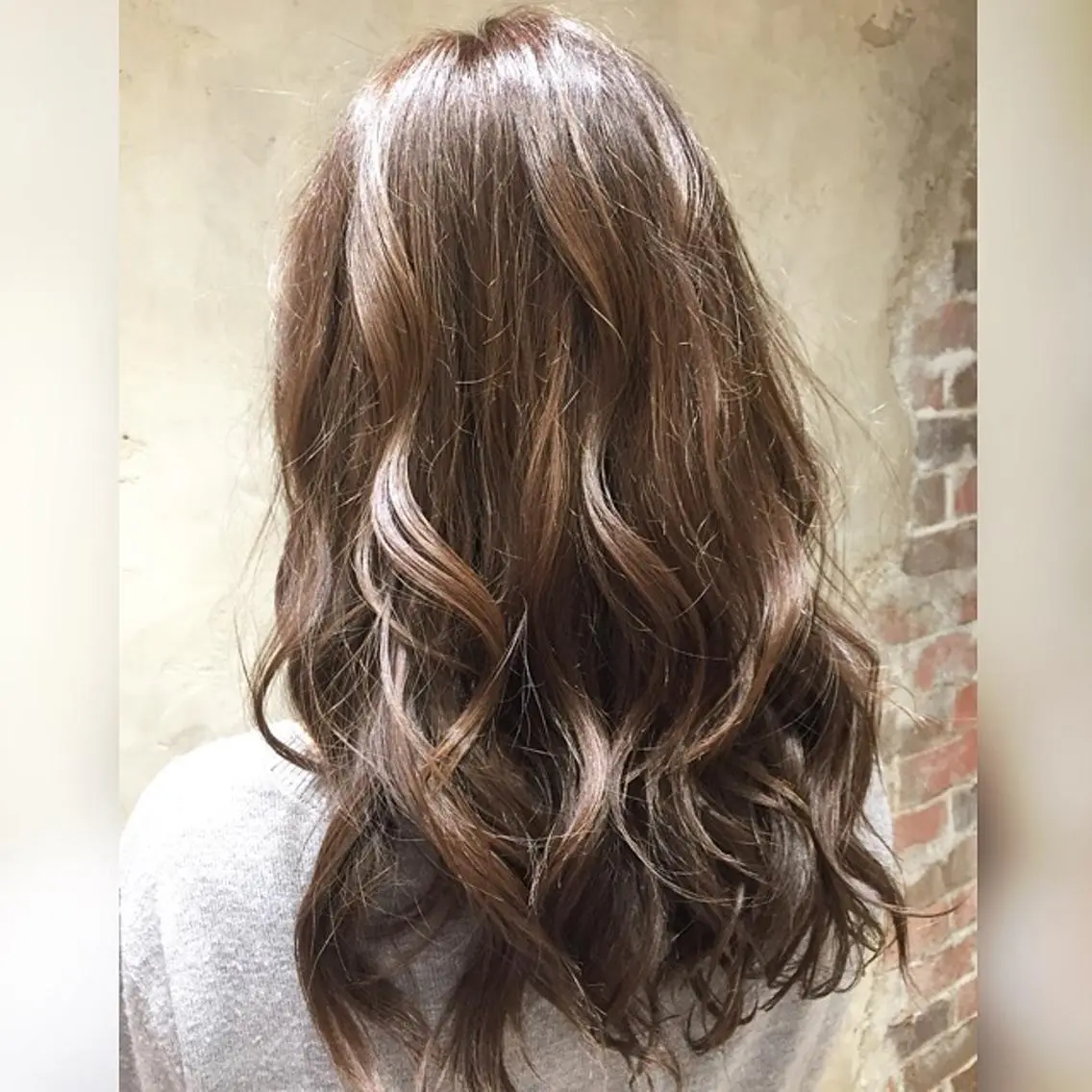 ミディアム セミロング ロング カラー イルミナカラー Soleria 田中慎一のヘアスタイル