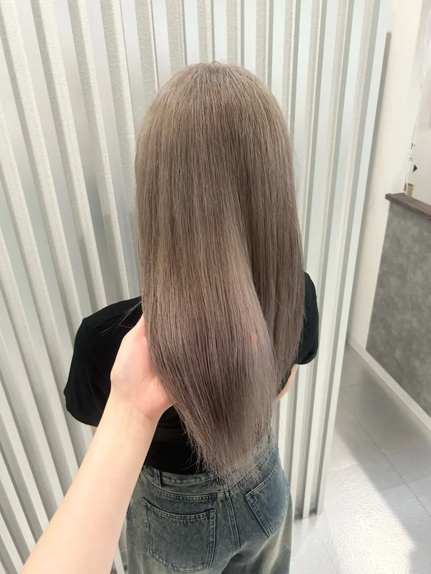 ロング ヘアカラー あやめ🪽 オリーブ/ハイトーンのヘアスタイル