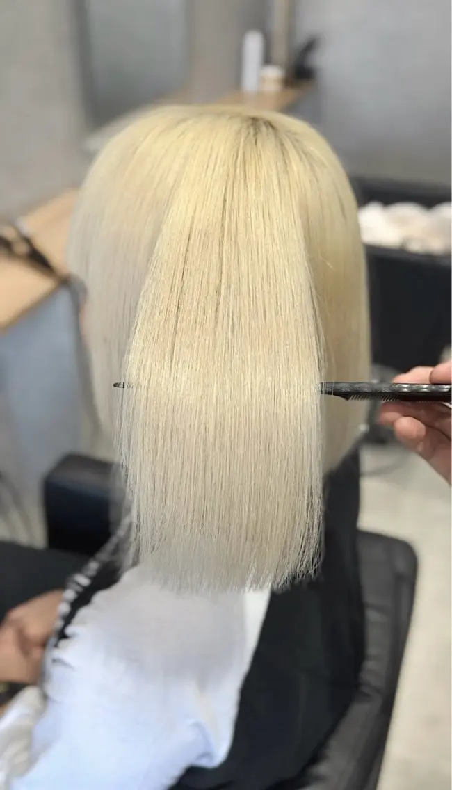 ミディアム ボブ 髪質改善 トリートメント 小森 翔太のヘアスタイル