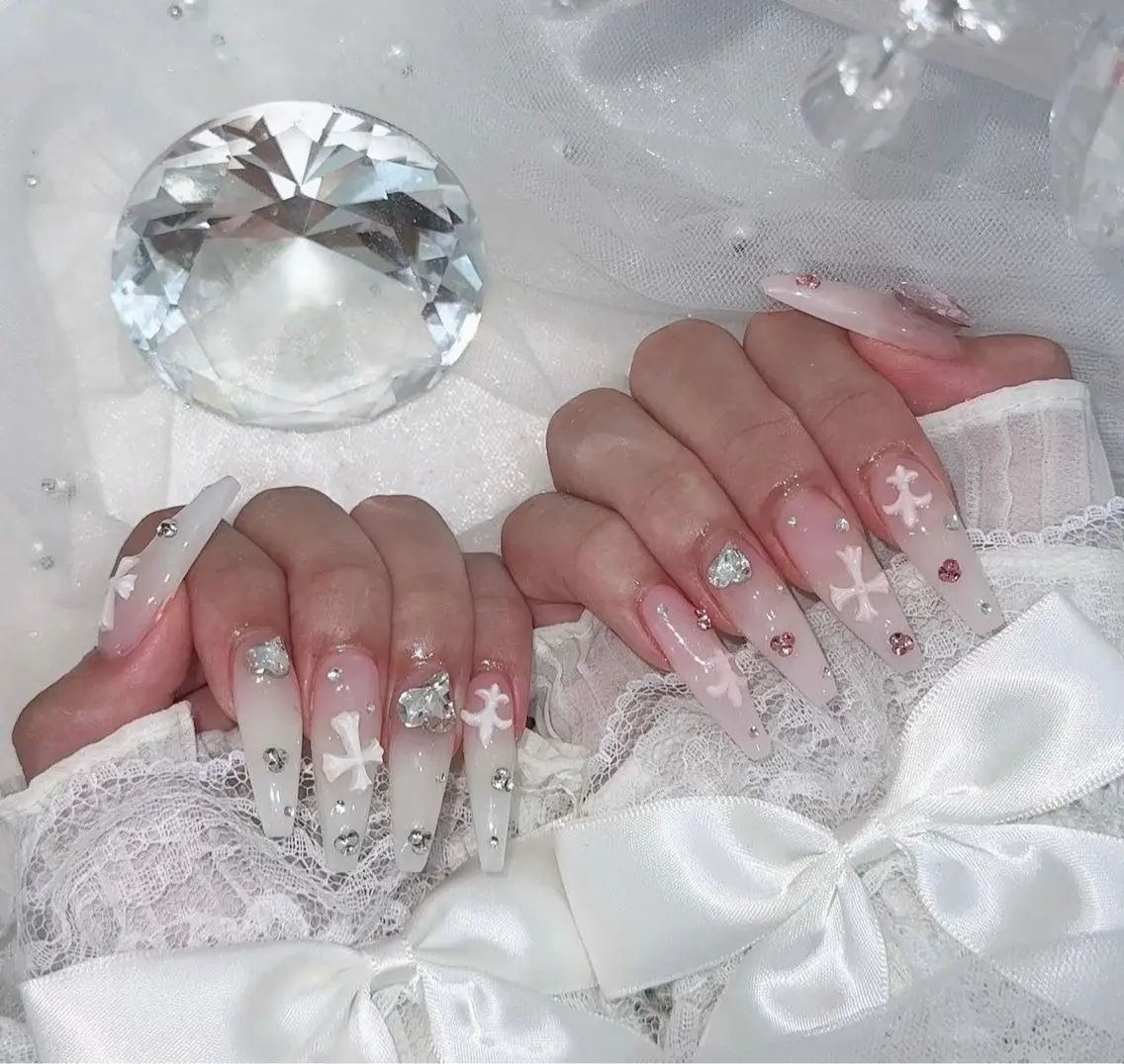 ロング 韓国風ヘア ハンドネイル Aila Nail ShinOkuboのネイルデザイン