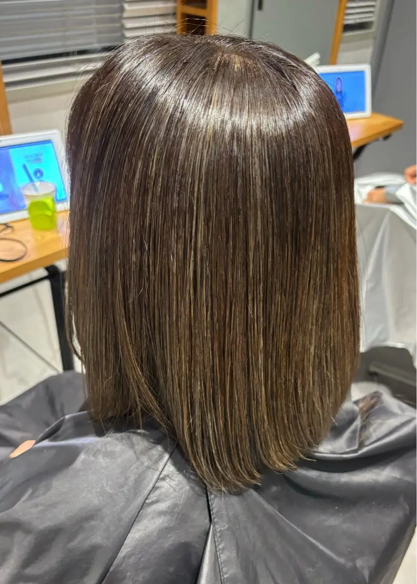 ミディアム カラー ヘアアレンジ ハイライトカラー ハイライト カット ヘアカラー 小國 綾かのヘアスタイル