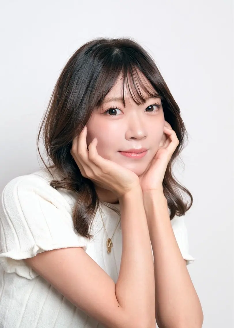 セミロング 角本 ゆあんのヘアスタイル