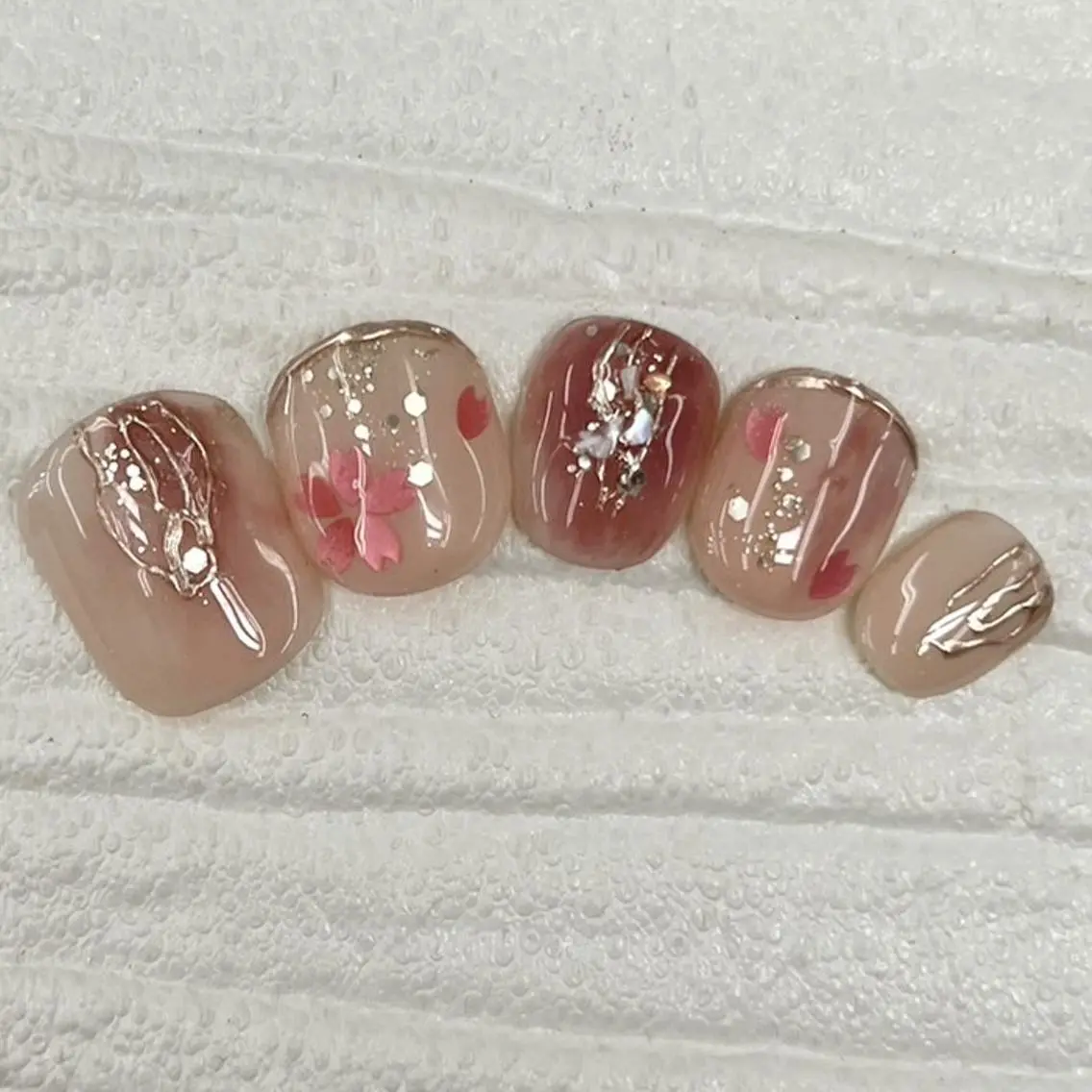 ネイル Nail salon Honey Beeのネイルデザイン