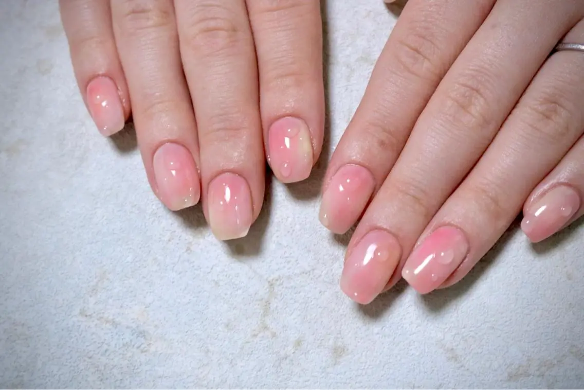 ネイル オーロラネイル カジュアル フラッシュネイル ジェルネイル ラメ(グリッター) ハンドネイル MH Nailのネイルデザイン