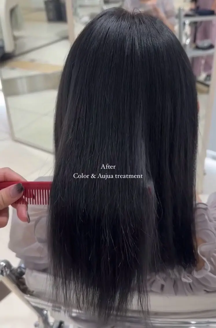 ロング ヘアカラー 'AXIS cocoroのヘアスタイル