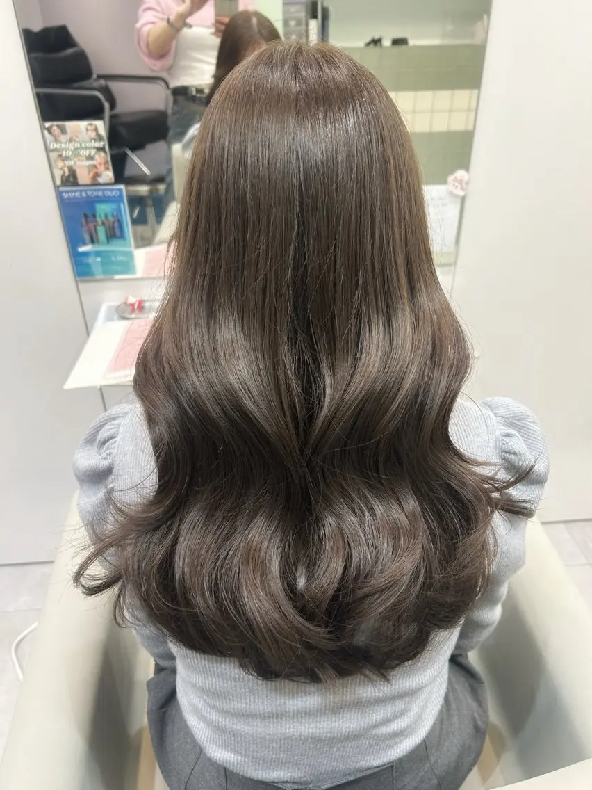 ロング カラー ヘアカラー amane໒꒱うる艶 ブリーチ透明感カラーのヘアスタイル