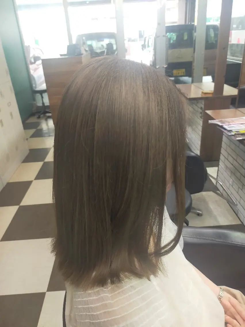カラー ミディアム ベージュカラー ブリーチ ブラウンカラー ハイトーンカラー ミルクティーベージュ ヘアカラー トリートメント MASA Raffinrのヘアスタイル