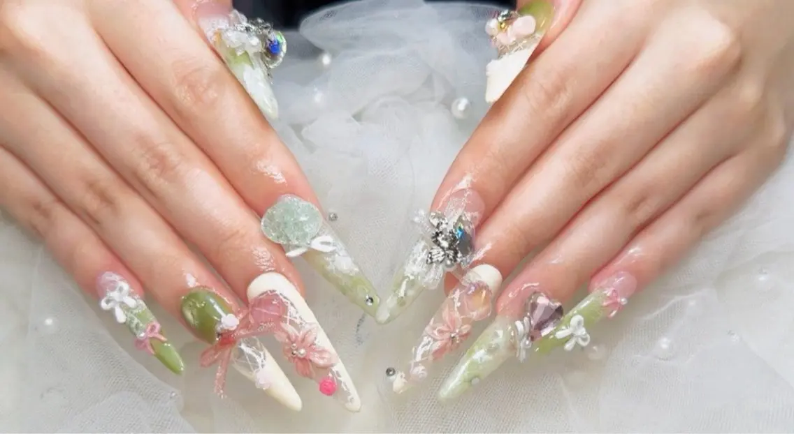 ネイル ハンドネイル WO MIAO💎のネイルデザイン