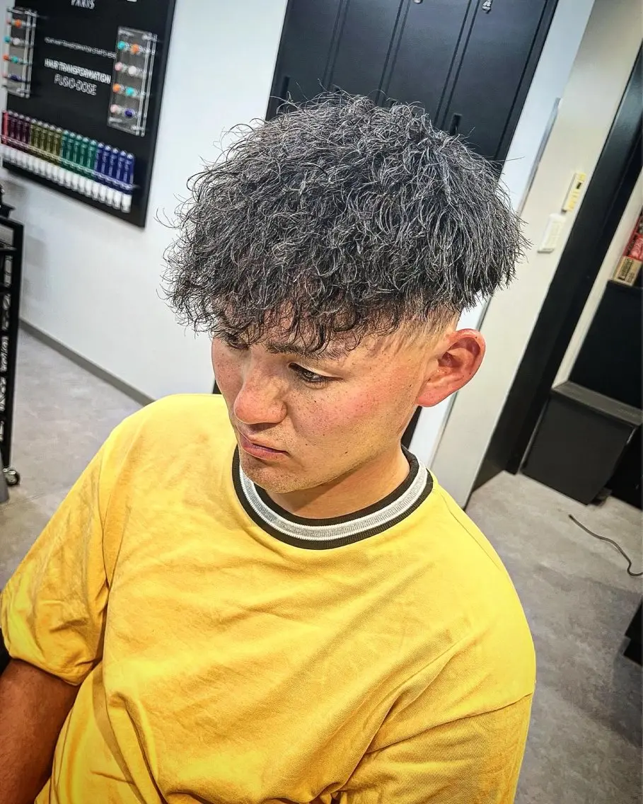ショート パーマ ヘアアレンジ メンズ フェードカット スキンフェード men'slapis YUTOのヘアスタイル