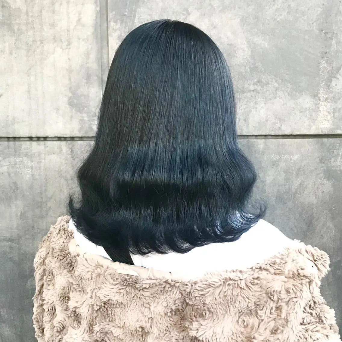 ミディアム カラー ブリーチ ブルーカラー ハイライトカラー ネイビーカラー ハイライト K-POP好き美容師 🇰🇷Kai.Yのヘアスタイル