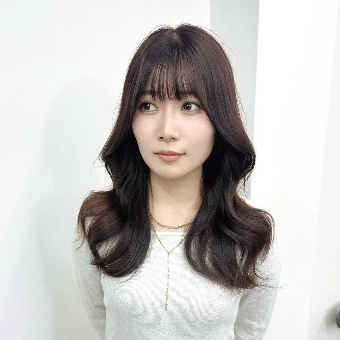 セミロング カラー パーマ ヘアアレンジ メンズ キッズ カット ヘアカラー トリートメント 顔まわりレイヤー× 韓国ヘアオタベシンヤのヘアスタイル