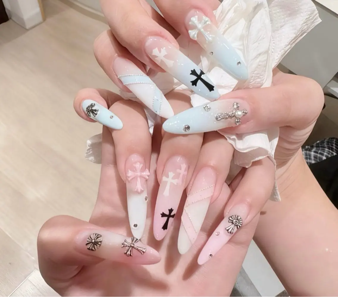 ネイル ハンドネイル Luna Gladeのネイルデザイン