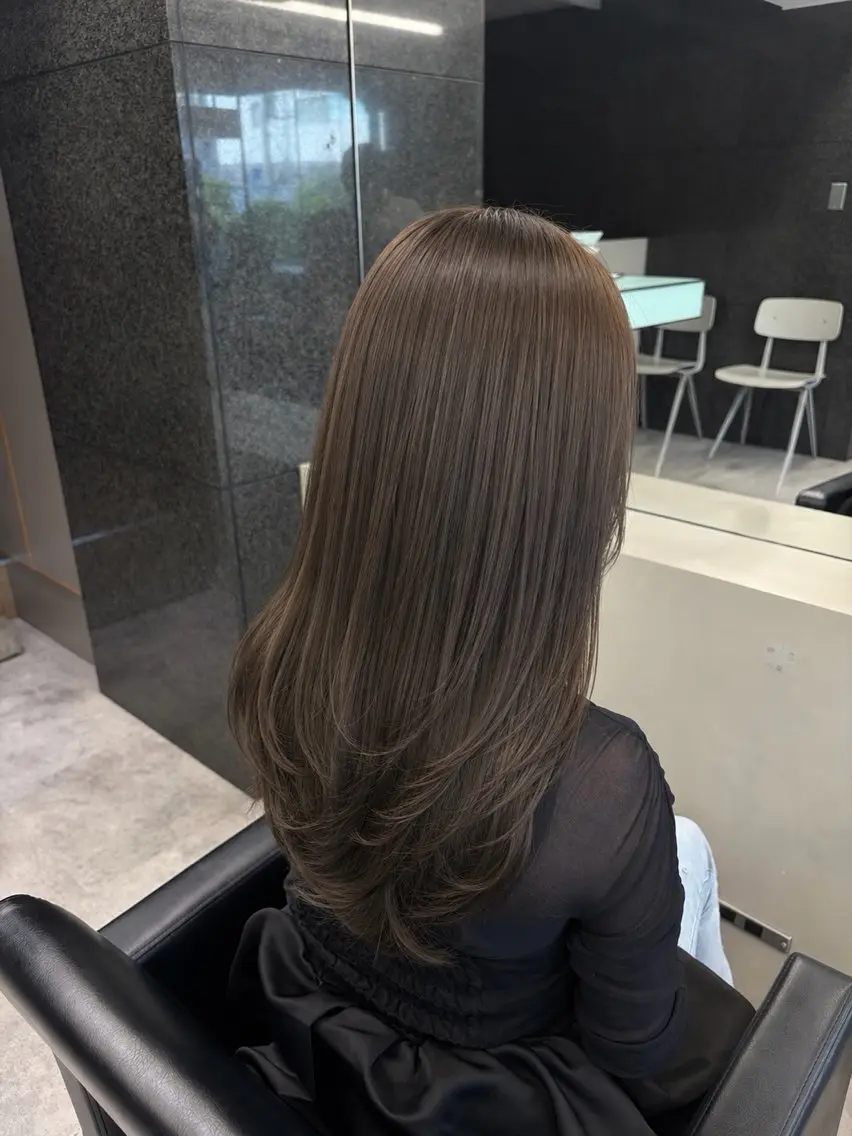 ロング ロングレイヤー レイヤーカット ロング ヘアカラー トリートメント 艶カラー/レイヤー/ 似合せ/ Fureaのヘアスタイル