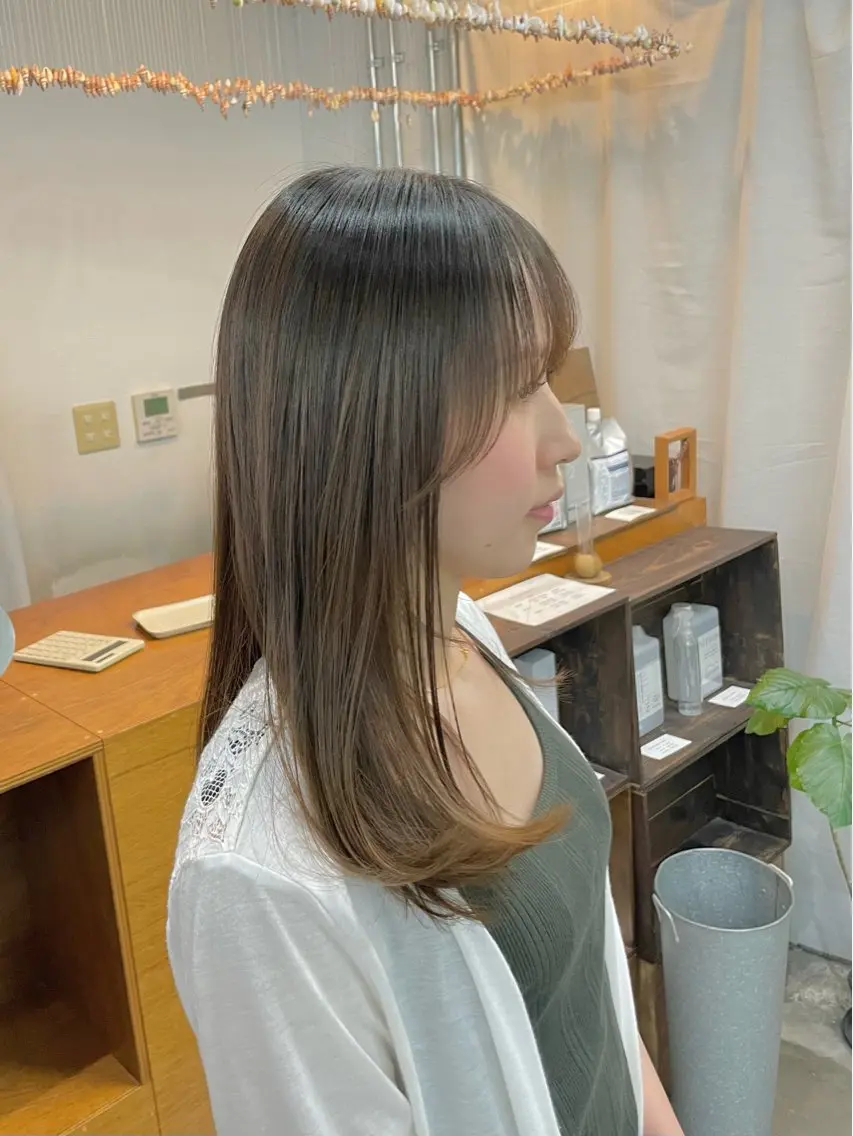 セミロング 顔周りカット 奥村 紘のヘアスタイル