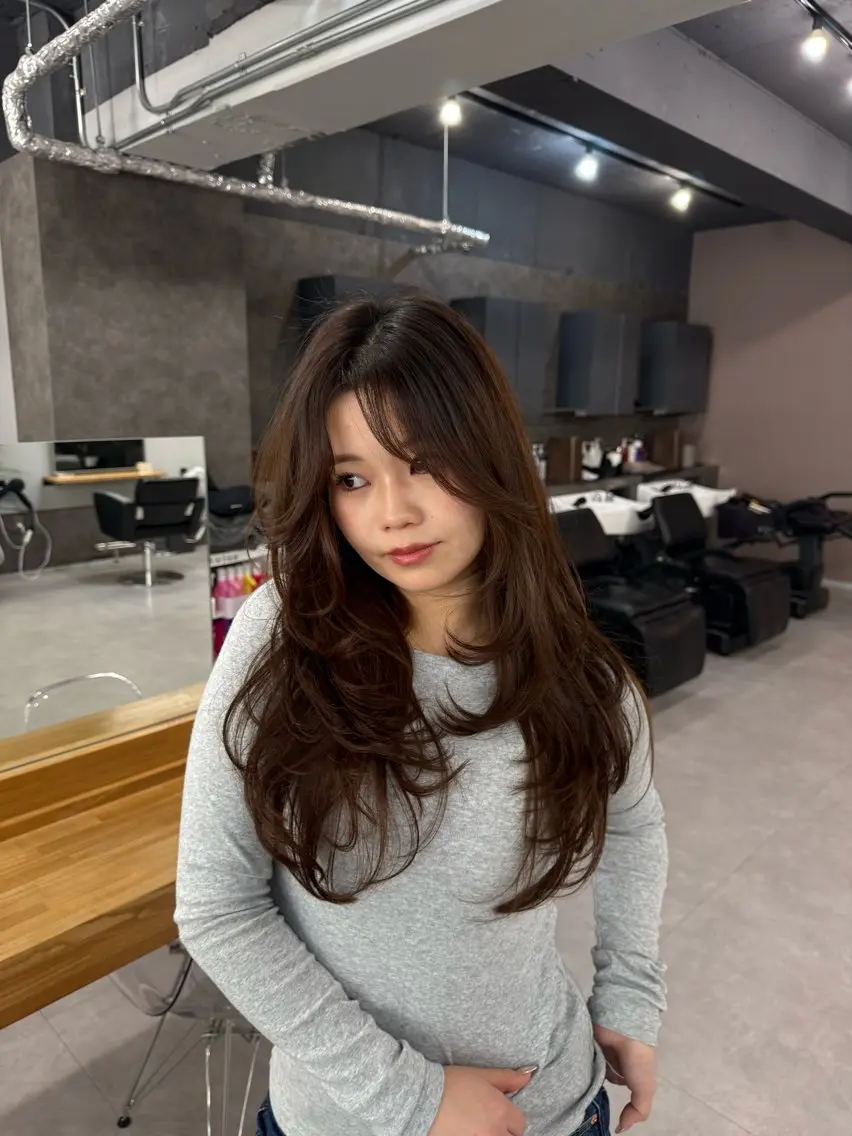ロング カラー ブラウンカラー 透明感カラー ナチュラルブラウン レイヤーカット カット ヘアカラー レイヤーカット 韓国風PAOのヘアスタイル