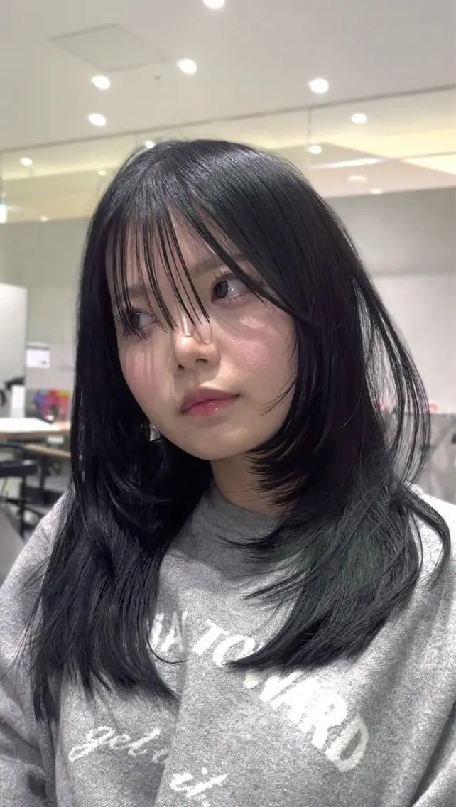 セミロング カット ヘアカラー トリートメント 石井良典 髪質改善のヘアスタイル
