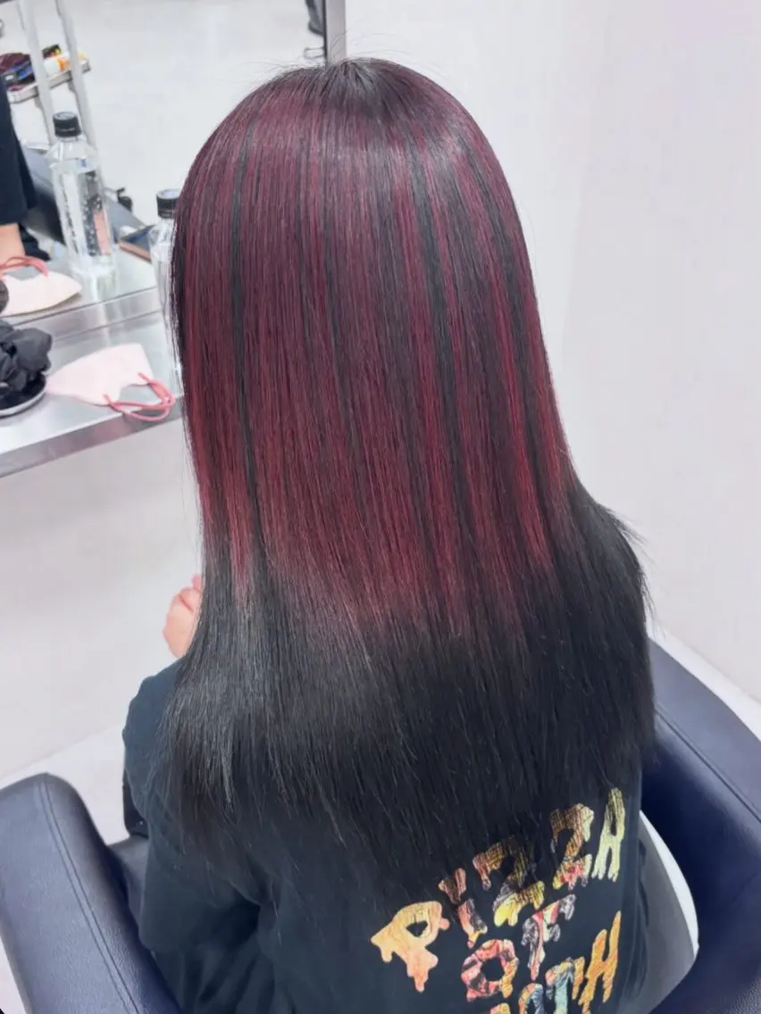 カラー ボルドーカラー 透明感カラー デザインカラー グラデーションカラー ヘアカラー 艶カラー💞 amiのヘアスタイル