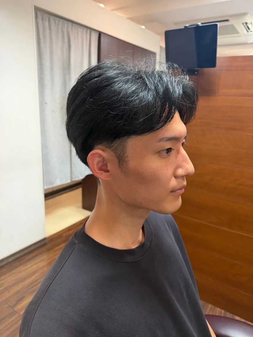 ショート メンズ 糸山 仁のヘアスタイル