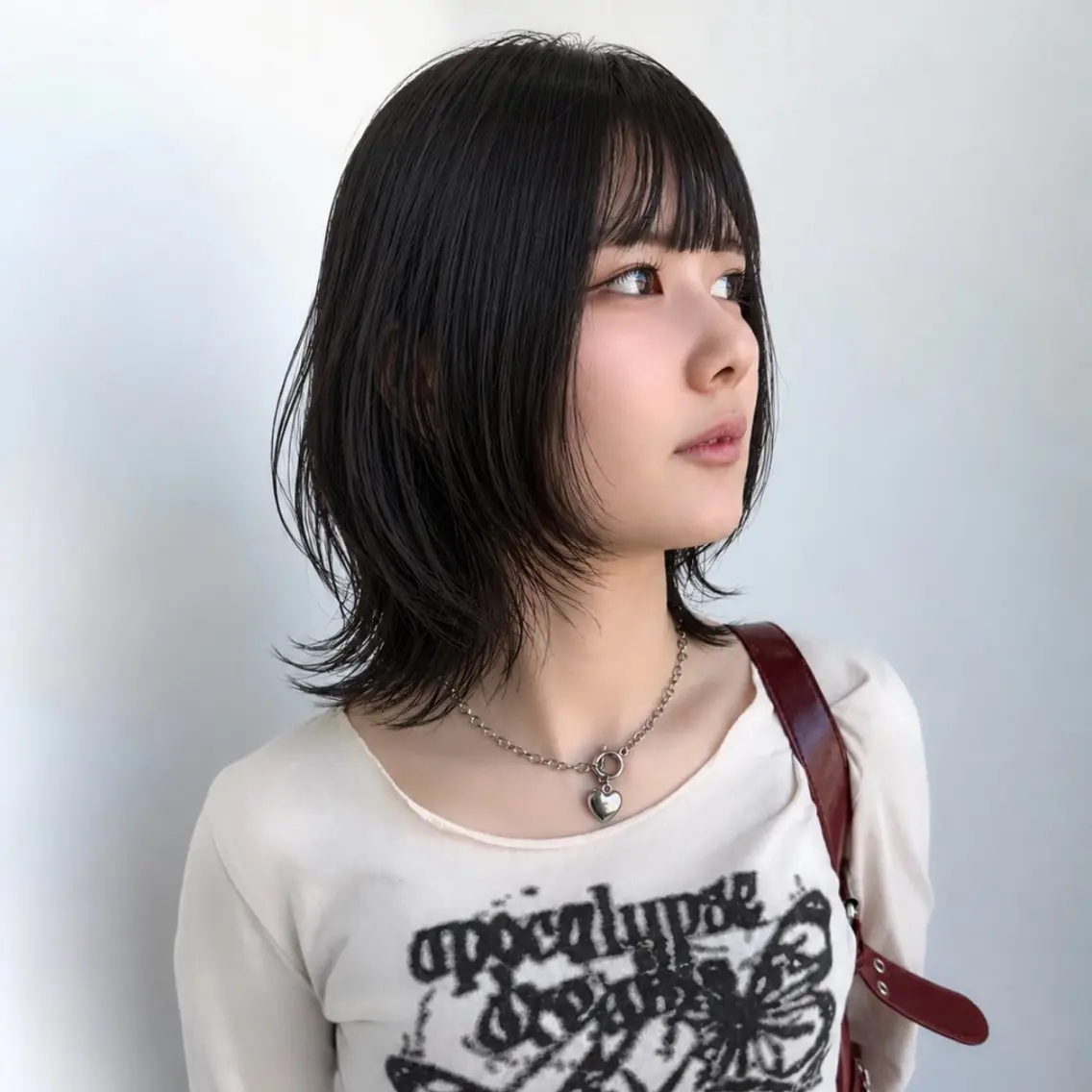 ミディアム カット ヘアカラー 🌿透き通るツヤ髪× 縮毛矯正✂︎戸祭　伶のヘアスタイル