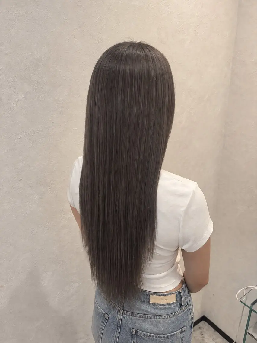 ロング ヘアカラー mana 🦖のヘアスタイル