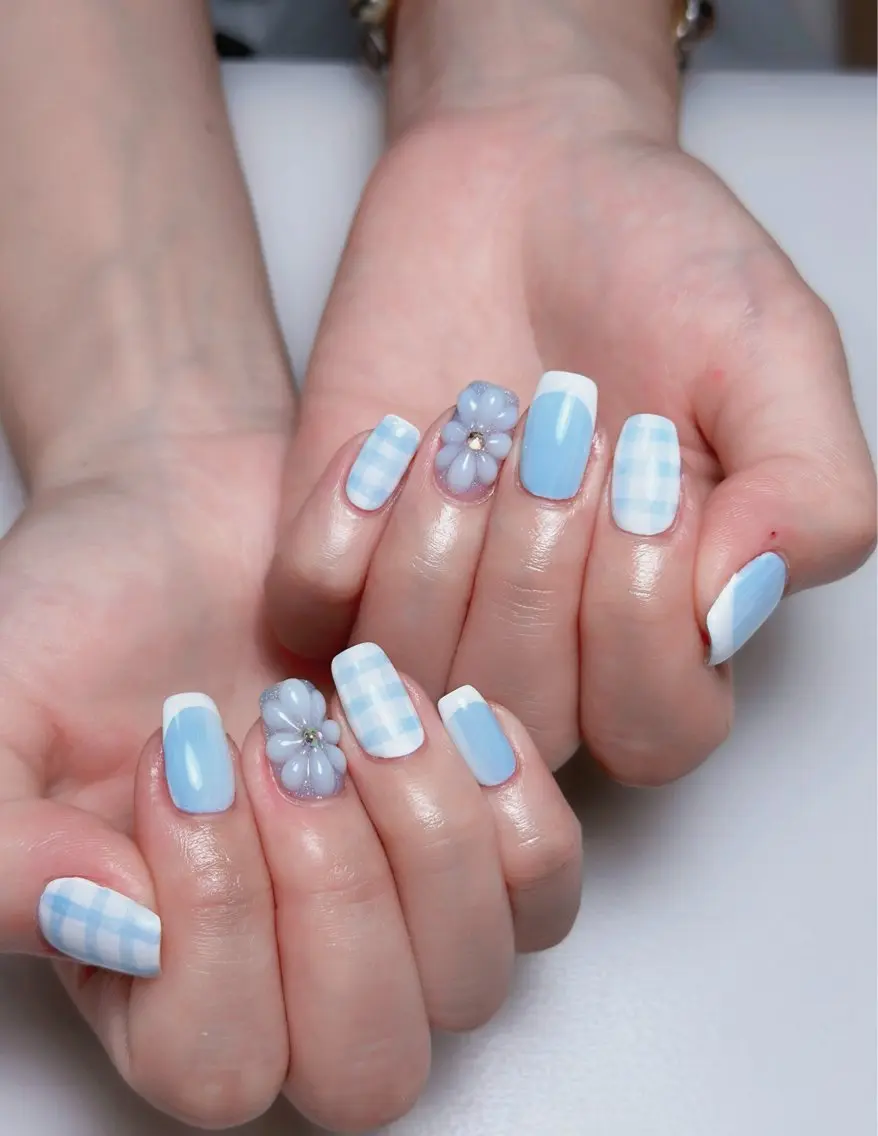 ネイル オーロラネイル 長さ出し フットネイル ラメ(グリッター) ラメグラデーション ハンドネイル 👍thumbs up nail👍のネイルデザイン
