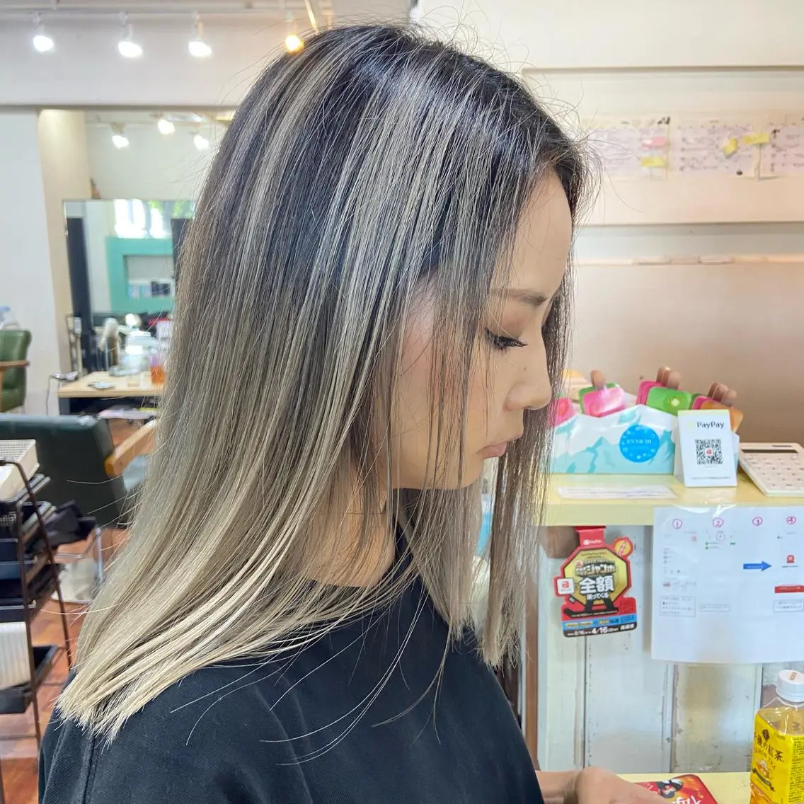 ミディアム カラー バレイヤージュ レイヤーカット 髪質改善/透明感 カラー/西川奈穂のヘアスタイル