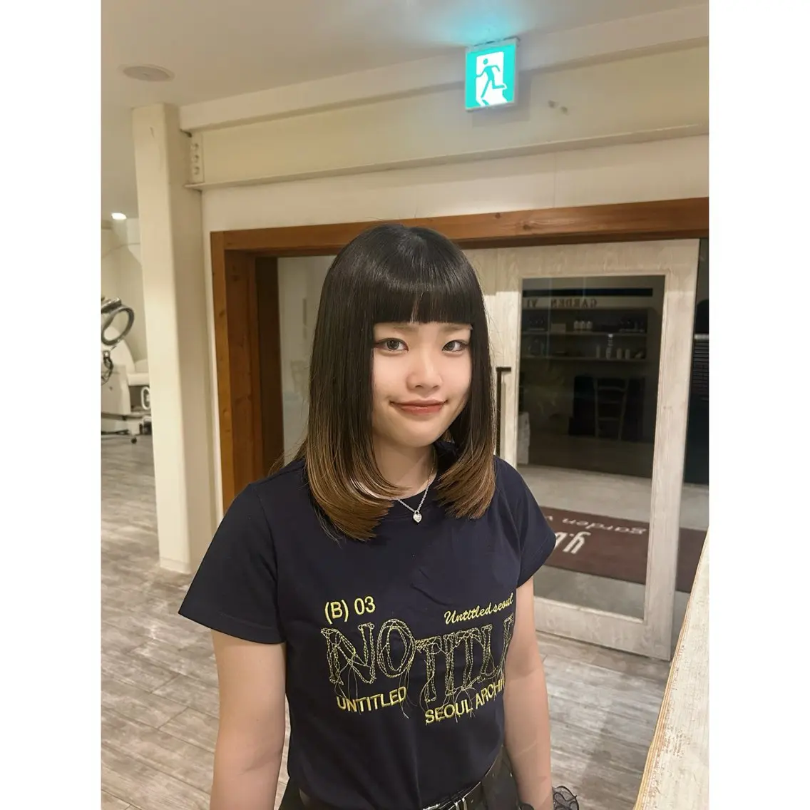 ミディアム レイヤーカット ローレイヤー オン眉 Riko/カット モデル 募集中のヘアスタイル