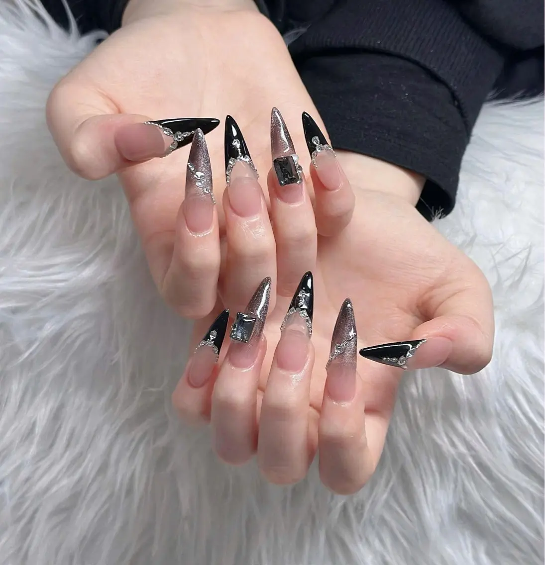 ネイル オーロラネイル フレンチネイル ジェルネイル ハロウィン 韓国ネイル ハンドネイル neco H.babynailのネイルデザイン