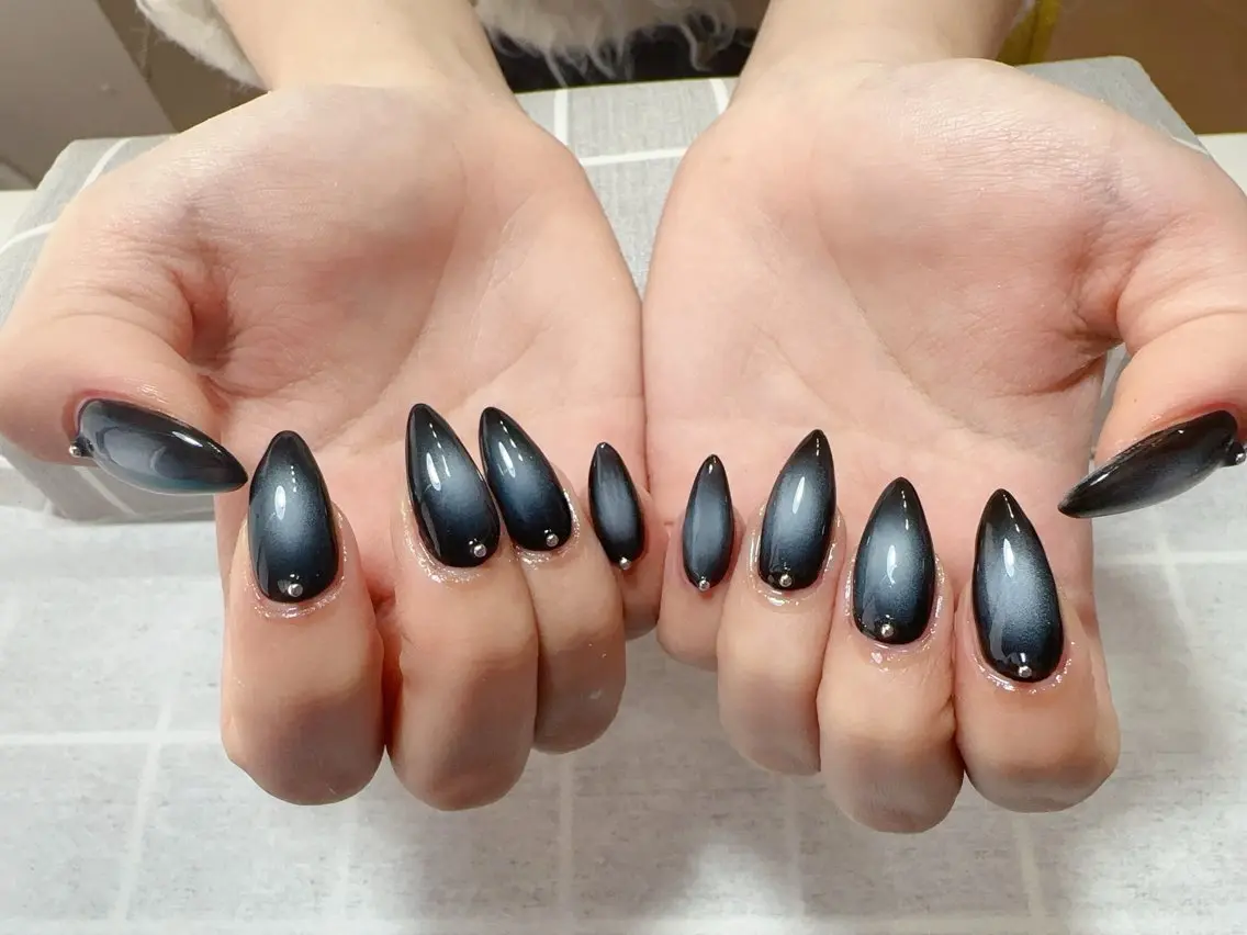 ネイル ハンドネイル NAIL CIRCLESのネイルデザイン