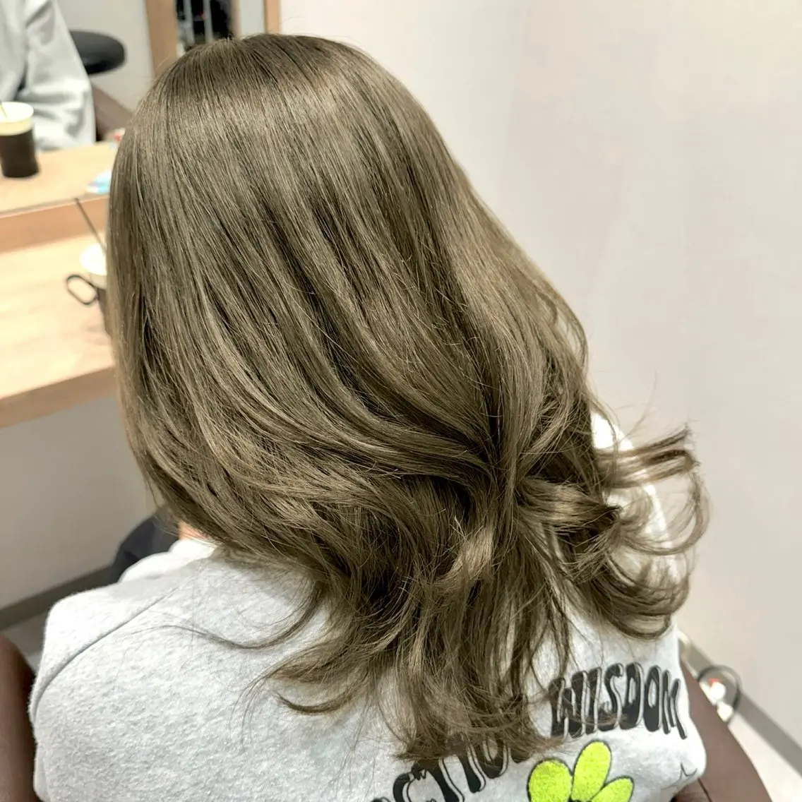 ミディアム くびれヘア レイヤーカット カット ヘアカラー 森 隆秀/韓国ヘアのヘアスタイル