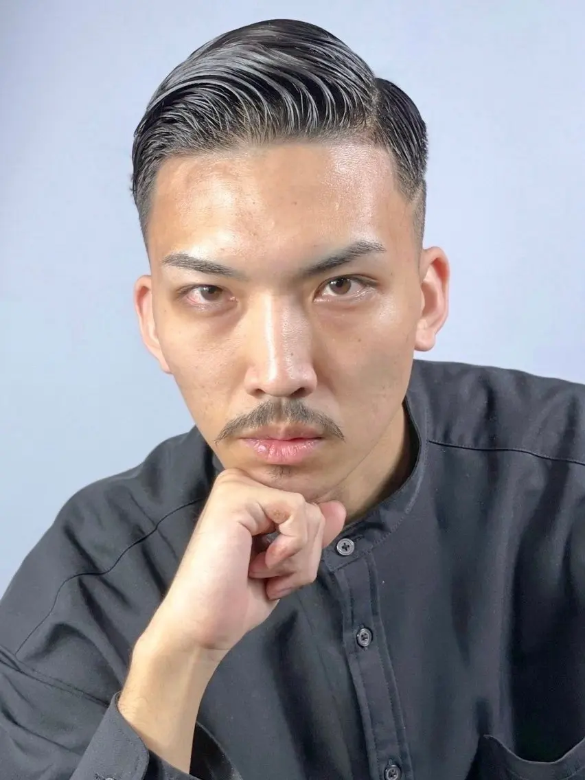 ショート メンズ フェードカット 櫻井 亮汰のヘアスタイル