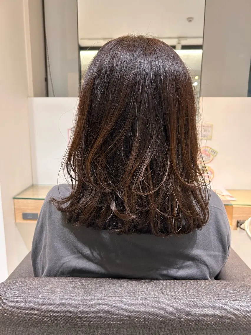 ミディアム 玉田 千智のヘアスタイル