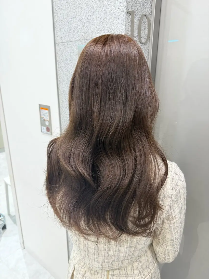 セミロング カラー センターパート特化 井上健太のヘアスタイル