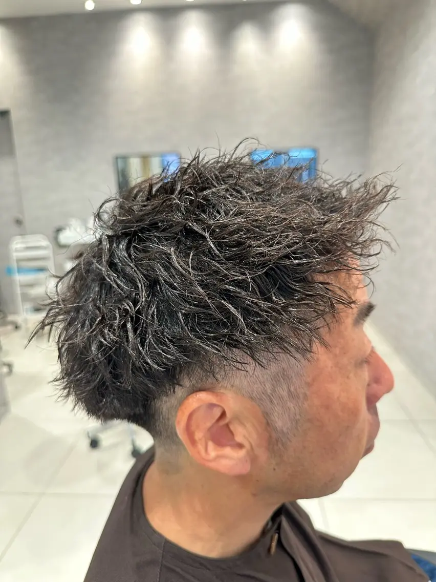 パーマ メンズ 飯塚 竜之介のヘアスタイル