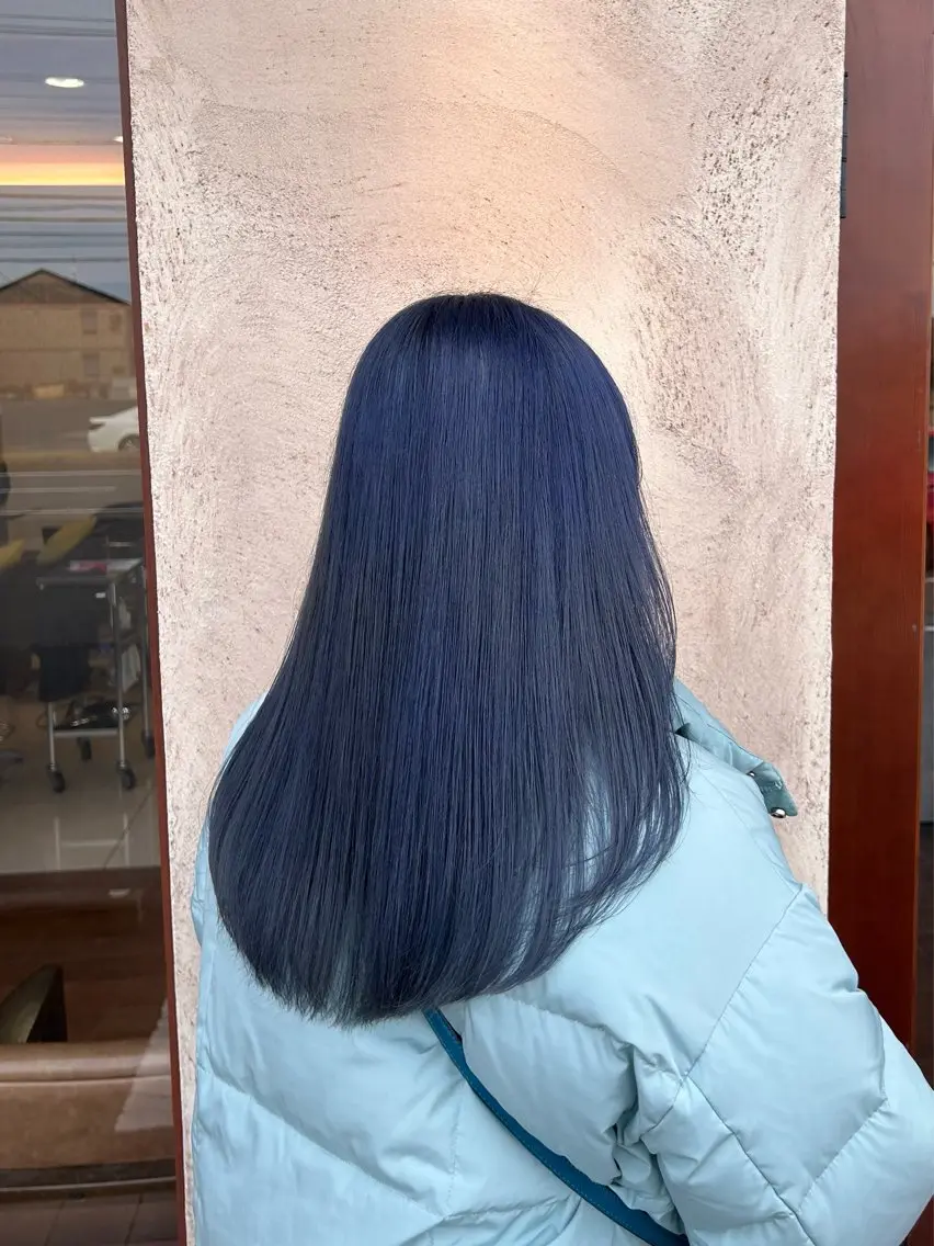 ロング カラー ブリーチ ブルーカラー ブルーグレー 透明感カラー ラベンダーカラー ヘアカラー トップスタイリスト 林すずかのヘアスタイル