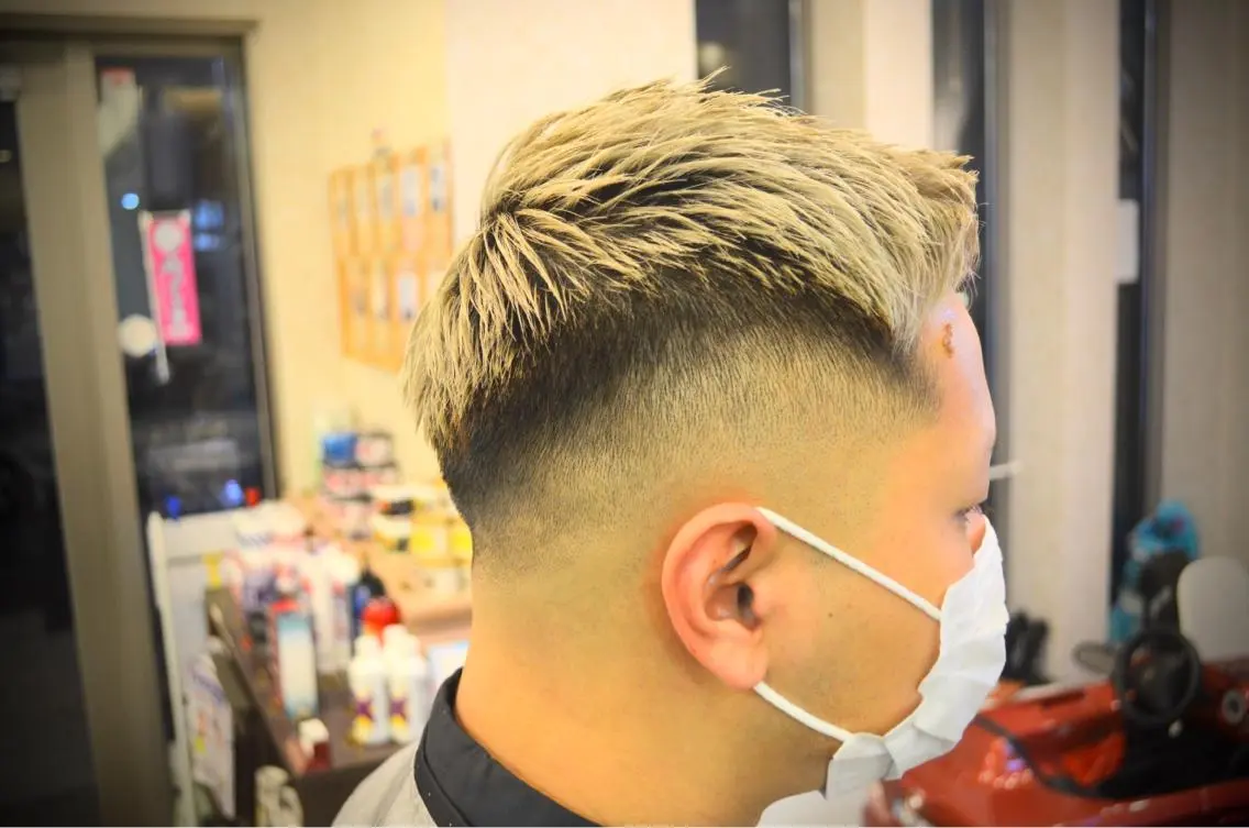 ショート カラー メンズ フェードカット スキンフェード カット 高野浩平/フェード ツイストスパイラルのヘアスタイル